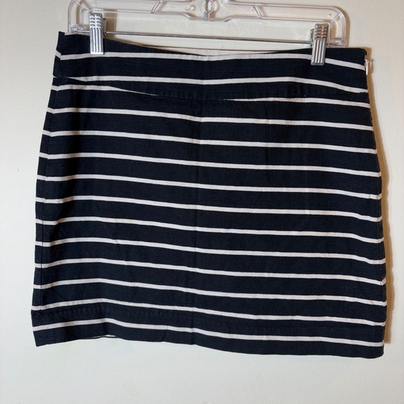 Banana Republic Dresses & Skirts - Banana Republic Striped Mini Skirt Womens Size 6 Cotton Blend Navy White